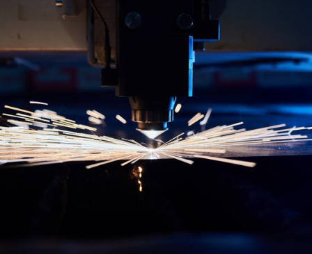 Corte plasma CNC: saiba quando essa é a melhor escolha para seu projeto